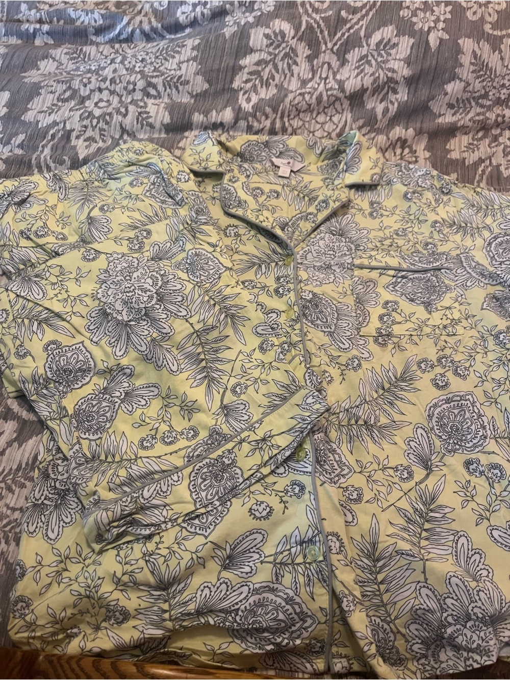 Secret Treasures Yellow Floral-Print Pajama Set